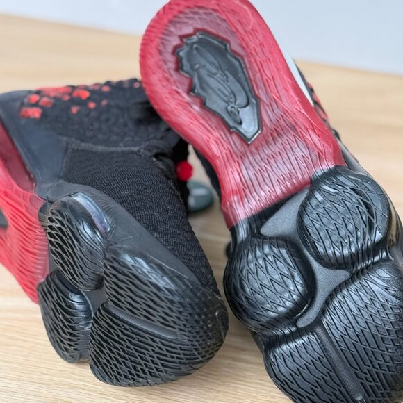 Lebron 17 Infrared main image 6
